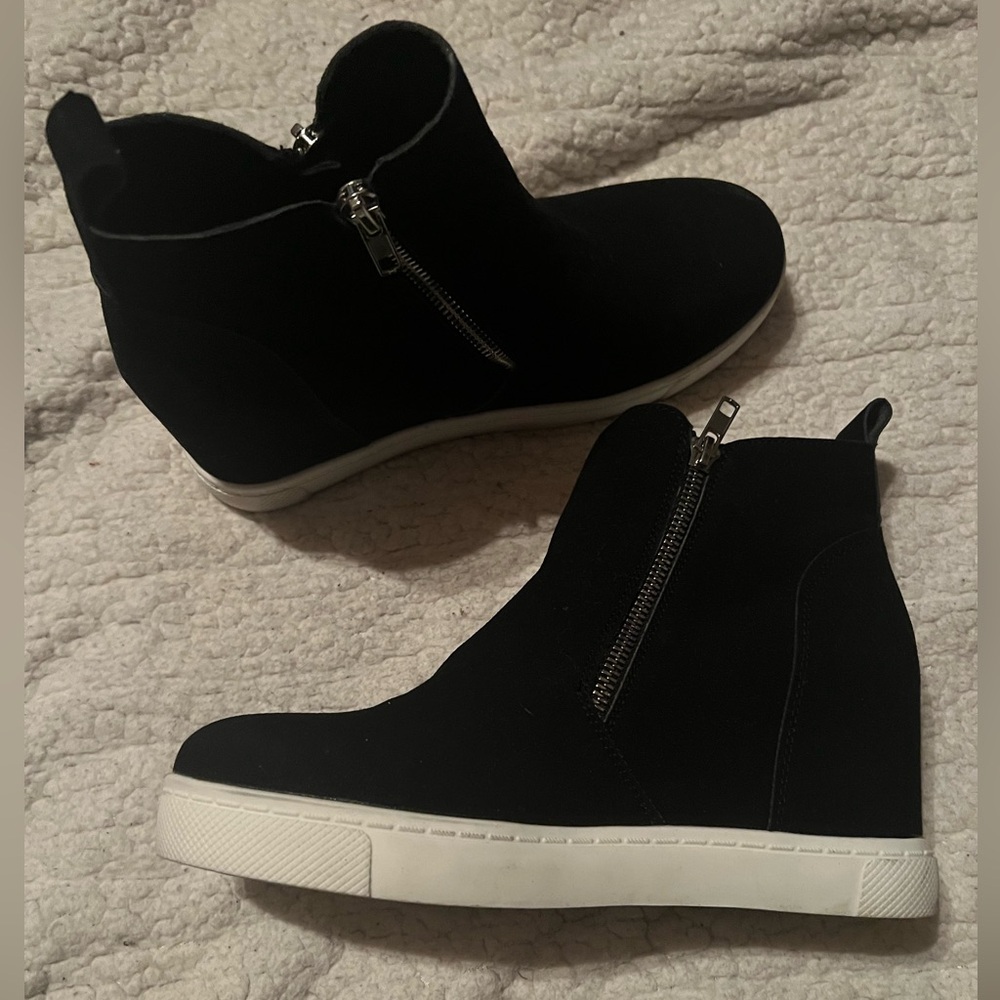 New Athlefit wedge black sneakers size 10